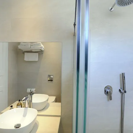 Hotel Anna 4*