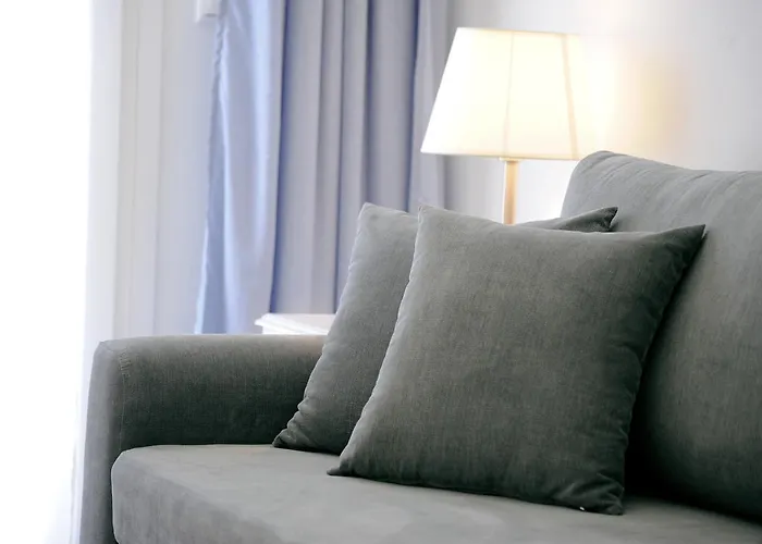 Anna פלאטיס יאלוס